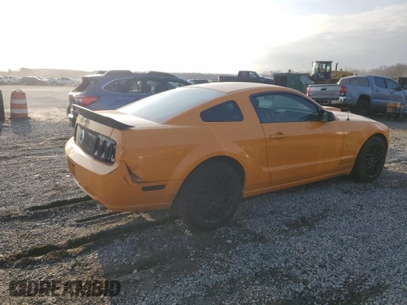 2007 Ford Mustang GT Deluxe with VIN 1ZVFT82HX75259446, listed as a Copart auction lot 43974115 with 129,547 mi miles and Salvage Title. Bid and sale history available at carsss.com. Image 3.