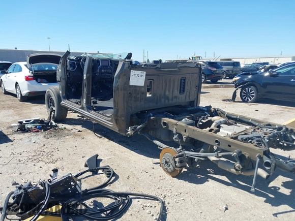 2020 GMC Sierra 1500 Denali z VIN 1GTU9FEL9LZ170791, wystawiony jako IAAI lot #41732485 z przebiegiem Nie podano mil oraz . Historia ofert i sprzedaży dostępna na DreamBid. Obrazek 3.
