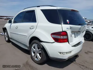 2010 Mercedes-Benz M-Class ML 350 with VIN 4JGBB5GBXAA591503, listed as a IAAI auction lot 41970139 with 190,453 mi miles. Bid and sale history available at carsss.com. Image 3.