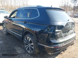 2020 Volkswagen Tiguan SEL Premium R-Line with VIN 3VV4B7AX8LM164745, listed as a IAAI auction lot 41628418 with 38,353 mi miles. Bid and sale history available at carsss.com. Image 3.