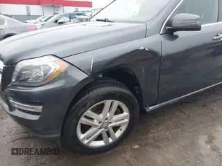 2015 Mercedes-Benz GL-Class GL 450 with VIN 4JGDF6EE7FA516507, listed as a IAAI auction lot 41543310 with 186,164 mi miles. Bid and sale history available at carsss.com. Image 6.