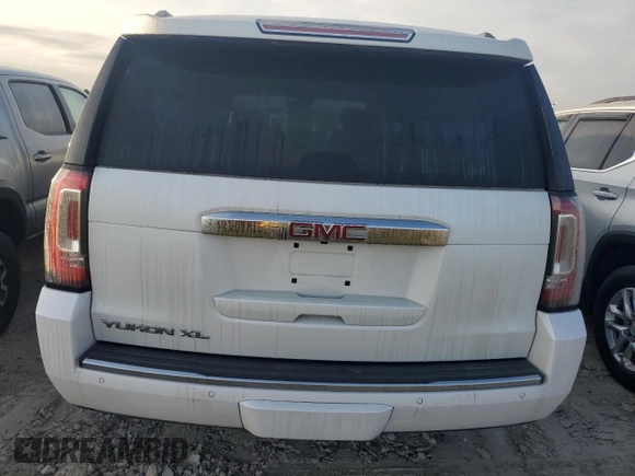 2019 GMC Yukon XL Denali with VIN 1GKS1HKJXKR266431, listed as a Copart auction lot 76197354 with 21,674 mi miles and Non Repairable. Bid and sale history available at carsss.com. Image 6.