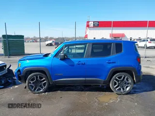2020 Jeep Renegade Sport with VIN ZACNJAAB0LPM01438, listed as a IAAI auction lot 41608573 with 90,053 mi miles and . Bid and sale history available at carsss.com. Image 14.