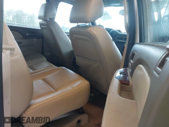 2013 Chevrolet Avalanche LTZ with VIN 3GNMCGE03DG296330, listed as a IAAI auction lot 41985209 with 265,798 mi miles and . Bid and sale history available at DreamBid. Image 8.