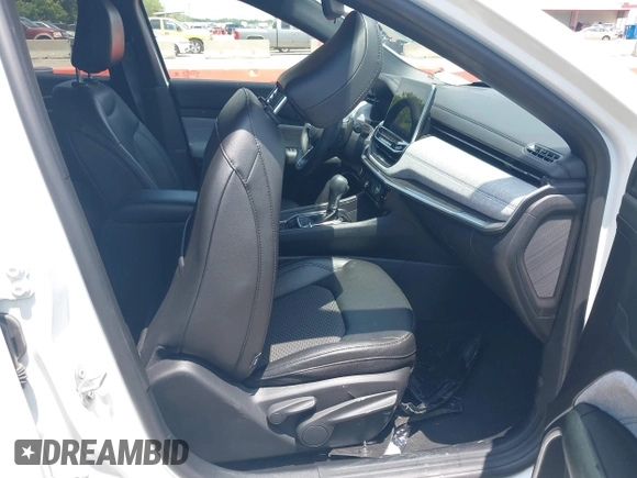 2024 Jeep Compass Latitude with VIN 3C4NJDBN6RT132814, listed as a IAAI auction lot 42437911 with 32,189 mi miles and . Bid and sale history available at DreamBid. Image 5.