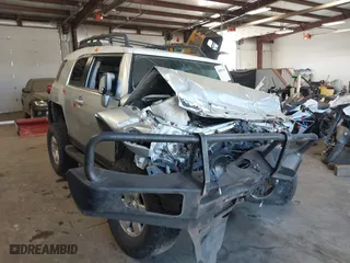 2007 Toyota FJ Cruiser with VIN JTEBU11F970056921, listed as a IAAI auction lot 40994495 with 1 mi miles. Bid and sale history available at carsss.com. Image 1.
