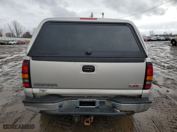 2004 GMC Sierra 1500 SLT with VIN 2GTEK19T041305608, listed as a Copart auction lot 47784175 with 147,335 mi miles and Salvage Title. Bid and sale history available at carsss.com. Image 6.