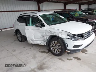 2020 Volkswagen Tiguan S с VIN 3VV1B7AX1LM110352, выставлен на аукционе IAAI как лот 42224581 с пробегом 60 597 миль миль и . История ставок и продаж доступна на DreamBid. Изображение 1.