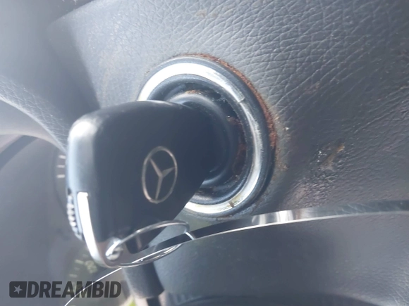 2003 Mercedes-Benz C 320 с VIN WDBRF64J83F430290, выставлен на аукционе IAAI как лот 41216402 с пробегом 181 558 миль миль и . История ставок и продаж доступна на DreamBid. Изображение 11.