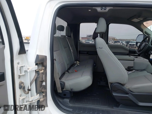 2019 Ford F-250 XL z VIN 1FT7X2B6XKEC89613, wystawiony jako IAAI lot #42256834 z przebiegiem 80 066 mil mil oraz . Historia ofert i sprzedaży dostępna na DreamBid. Obrazek 8.