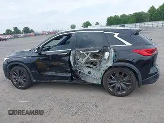 2020 Infiniti QX50 Luxe z VIN 3PCAJ5M13LF109740, wystawiony jako IAAI lot #42404612 z przebiegiem 56 743 mil mil oraz . Historia ofert i sprzedaży dostępna na DreamBid. Obrazek 14.