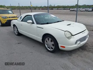 2003 Ford Thunderbird Deluxe with VIN 1FAHP60A03Y113355, listed as a IAAI auction lot 41890414 with 147,620 mi miles. Bid and sale history available at carsss.com. Image 1.