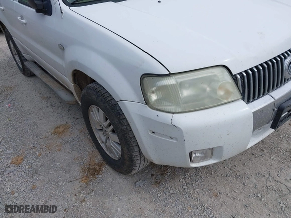 2005 Mercury Mariner Luxury with VIN 4M2CU57165DJ33059, listed as a IAAI auction lot 41675851 with 222,375 mi miles. Bid and sale history available at carsss.com. Image 17.