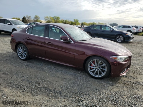 2019 Alfa Romeo Giulia with VIN ZARFAMAN7K7609661, listed as a Copart auction lot 49007875 with 36,580 mi miles and Salvage Title. Bid and sale history available at carsss.com. Image 4.