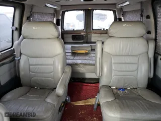 2005 GMC Savana Cargo Van YF7 Upfitter with VIN 1GDFH15T351130346, listed as a Copart auction lot 48831065 with 212,465 mi miles and Clean Title. Bid and sale history available at carsss.com. Image 10.