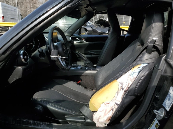 2021 Mazda MX-5 Miata Grand Touring with VIN JM1NDAM71M0451354, listed as a Copart auction lot 47756025 with 53,347 mi miles and Salvage title. Bid and sale history available at DreamBid. Image 7.