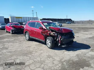 2015 Nissan Rogue SL with VIN 5N1AT2MT4FC921992, listed as a IAAI auction lot 41754087 with 211,116 mi miles. Bid and sale history available at carsss.com. Image 1.
