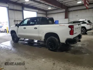 2021 Chevrolet Silverado 1500 LT Trail Boss with VIN 1GCPYFEL8MZ444404, listed as a Copart auction lot 47567215 with 10,384 mi miles and Salvage Title. Bid and sale history available at DreamBid. Image 2.