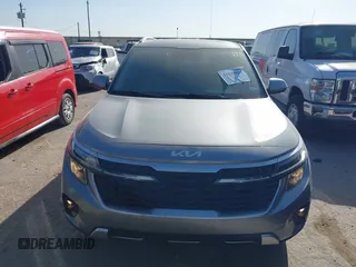 2024 Kia Seltos EX z VIN KNDERCAA3R7603839, wystawiony jako IAAI lot #41830414 z przebiegiem 19 414 mil mil oraz . Historia ofert i sprzedaży dostępna na DreamBid. Obrazek 12.
