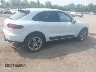 2018 Porsche Macan with VIN WP1AA2A58JLB19260, listed as a IAAI auction lot 42378053 with 111,521 mi miles and . Bid and sale history available at DreamBid. Image 4.