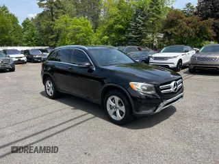 2017 Mercedes-Benz GLC 300 z VIN WDC0G4JB4HV010669, wystawiony jako Copart lot #58984365 z przebiegiem 141 073 mil mil oraz Tytuł czysty. Historia ofert i sprzedaży dostępna na DreamBid. Obrazek 1.