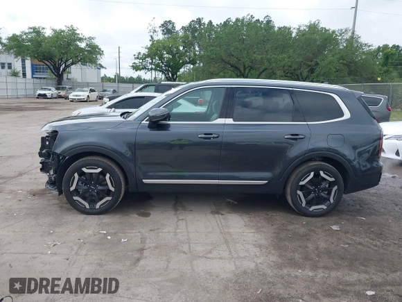 2024 Kia Telluride EX with VIN 5XYP34GC0RG491657, listed as a IAAI auction lot 41918338 with 19,511 mi miles and . Bid and sale history available at DreamBid. Image 14.