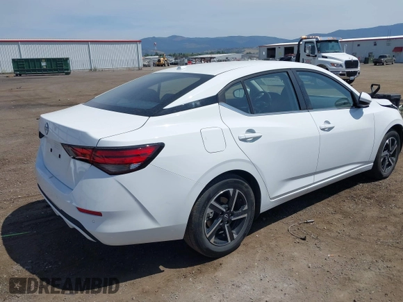 2025 Nissan Sentra SV z VIN 3N1AB8CV9SY284647, wystawiony jako IAAI lot #42489225 z przebiegiem 6 262 mil mil oraz . Historia ofert i sprzedaży dostępna na DreamBid. Obrazek 4.
