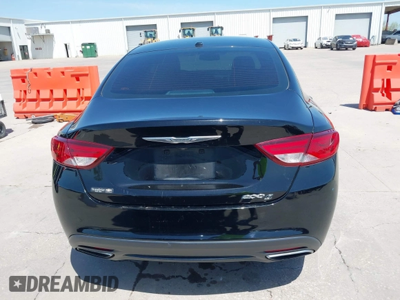 2015 Chrysler 200 S with VIN 1C3CCCBB0FN554918, listed as a IAAI auction lot 42008236 with 88,130 mi miles. Bid and sale history available at carsss.com. Image 16.