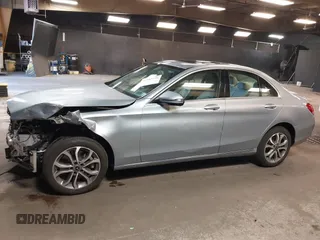 2018 Mercedes-Benz C 300 с VIN 55SWF4KB1JU249956, выставлен на аукционе IAAI как лот 42105746 с пробегом 45 739 миль миль и . История ставок и продаж доступна на DreamBid. Изображение 14.
