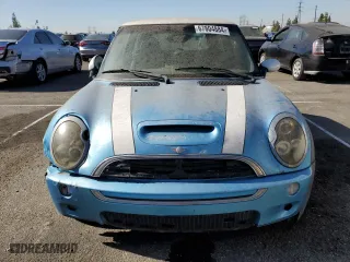 2004 MINI Cooper Hardtop S with VIN WMWRE334X4TD84365, listed as a Copart auction lot 67804884 with 0 mi miles and Clean Title. Bid and sale history available at carsss.com. Image 5.