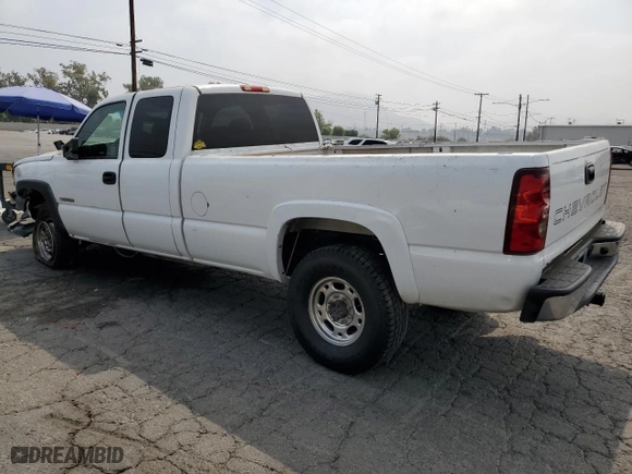 2007 Chevrolet Silverado 2500HD Classic LS with VIN 1GCHC29UX7E154921, listed as a Copart auction lot 71308374 with 332,853 mi miles and Salvage Title. Bid and sale history available at carsss.com. Image 2.