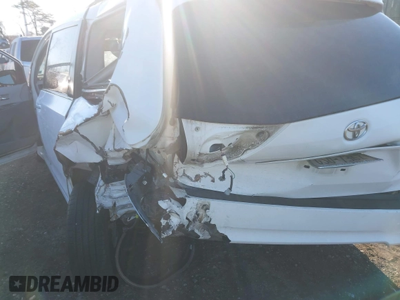 2014 Toyota Sienna SE with VIN 5TDXK3DC1ES503751, listed as a IAAI auction lot 41709975 with 229,771 mi miles and . Bid and sale history available at DreamBid. Image 17.