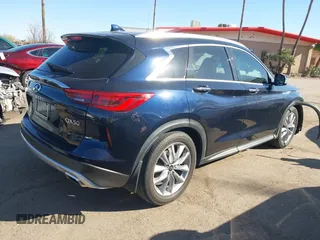 2020 Infiniti QX50 Luxe z VIN 3PCAJ5M17LF109157, wystawiony jako IAAI lot #41593864 z przebiegiem 27 895 mil mil oraz . Historia ofert i sprzedaży dostępna na DreamBid. Obrazek 4.
