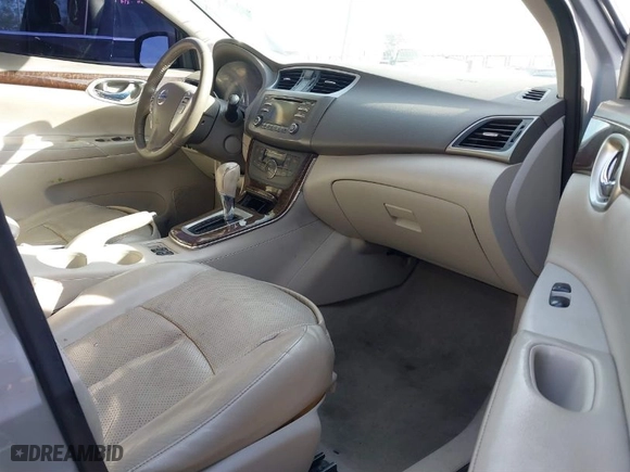 2014 Nissan Sentra SV with VIN 3N1AB7AP5EY279142, listed as a IAAI auction lot 41491575 with 125,424 mi miles. Bid and sale history available at carsss.com. Image 5.