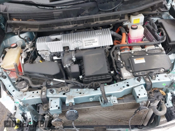 2015 Toyota Prius Two with VIN JTDZN3EU4FJ025444, listed as a IAAI auction lot 41560418 with 131,531 mi miles and . Bid and sale history available at DreamBid. Image 10.