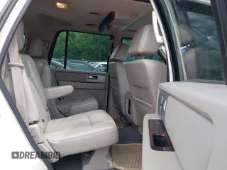 2008 Ford Expedition Limited с VIN 1FMFU205X8LA00518, выставлен на аукционе IAAI как лот 42255630 с пробегом 189 808 миль миль и . История ставок и продаж доступна на DreamBid. Изображение 8.