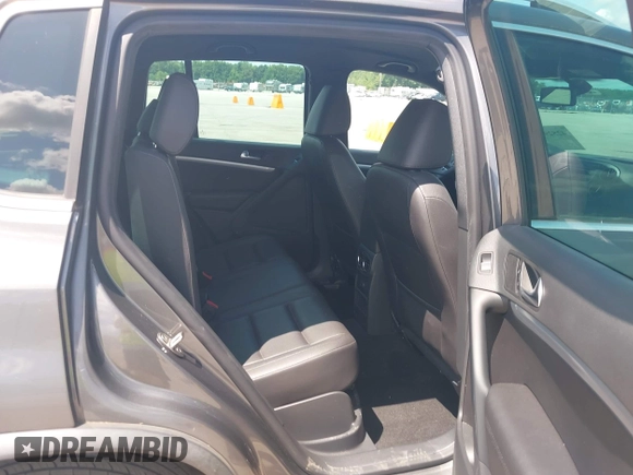 2016 Volkswagen Tiguan SE with VIN WVGAV7AX8GW083822, listed as a IAAI auction lot 42529779 with 65,437 mi miles and . Bid and sale history available at DreamBid. Image 8.