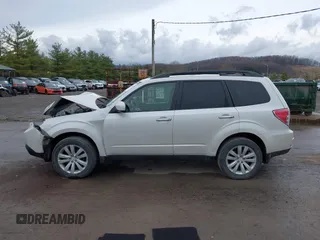 2012 Subaru Forester X Limited z VIN JF2SHBEC6CH445754, wystawiony jako IAAI lot #41863105 z przebiegiem 62 394 mil mil oraz . Historia ofert i sprzedaży dostępna na DreamBid. Obrazek 15.