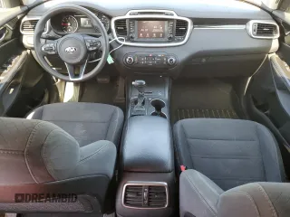 2018 Kia Sorento LX z VIN 5XYPG4A36JG375655, wystawiony jako Copart lot #56294815 z przebiegiem 65 771 mil mil oraz Szkoda całkowita • Salvage title. Historia ofert i sprzedaży dostępna na DreamBid. Obrazek 8.