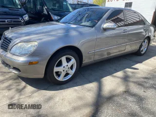 2005 Mercedes-Benz S-Class 5.0L with VIN WDBNG75J35A460118, listed as a Copart auction lot 54772525 with 99,846 mi miles and Salvage Title. Bid and sale history available at carsss.com. Image 2.
