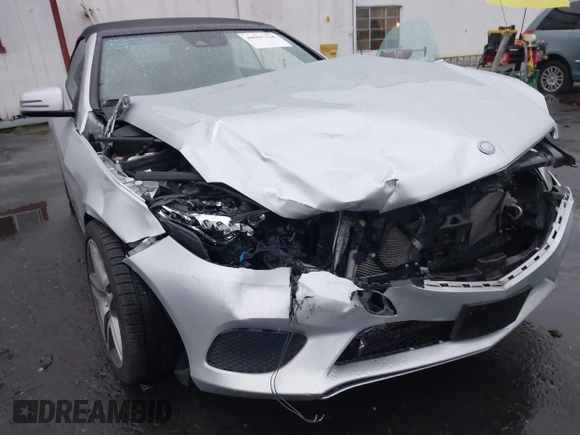 2016 Mercedes-Benz E 400 with VIN WDDKK6FF3GF313039, listed as a IAAI auction lot 40907228 with 31,540 mi miles and . Bid and sale history available at carsss.com. Image 6.