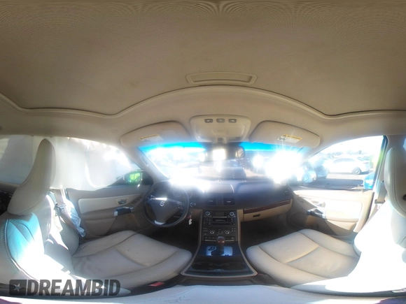 2014 Volvo XC90 with VIN YV4952CY6E1703087, listed as a IAAI auction lot 41675072 with 79,648 mi miles. Bid and sale history available at carsss.com. Image 18.