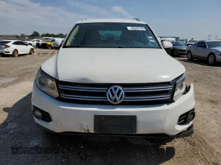 2012 Volkswagen Tiguan SE z VIN WVGAV7AX1CW526645, wystawiony jako Copart lot #46944195 z przebiegiem 87 811 mil mil oraz Szkody całkowita. Historia ofert i sprzedaży dostępna na DreamBid. Obrazek 5.
