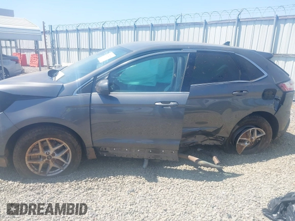 2023 Ford Edge SEL z VIN 2FMPK4J97PBA31506, wystawiony jako IAAI lot #42071208 z przebiegiem 50 458 mil mil oraz . Historia ofert i sprzedaży dostępna na DreamBid. Obrazek 14.