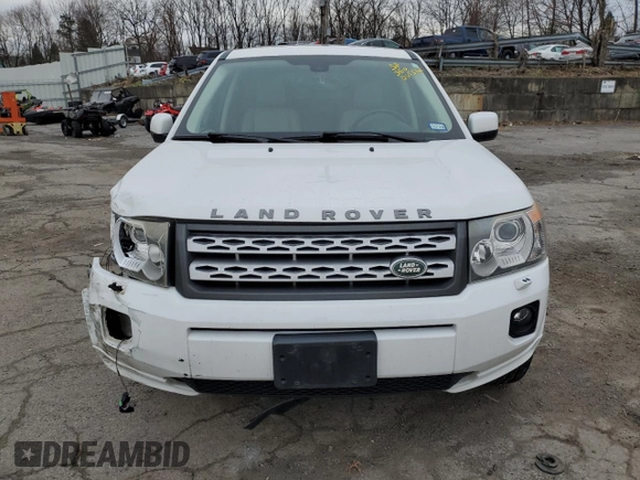 2012 Land Rover LR2 HSE with VIN SALFR2BNXCH281162, listed as a Copart auction lot 82866004 with 103,035 mi miles and Salvage title. Bid and sale history available at DreamBid. Image 5.