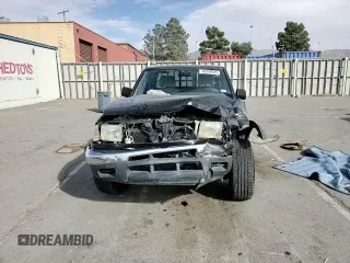2000 Nissan Frontier XE z VIN 1N6ED26T5YC313494, wystawiony jako Copart lot #46549935 z przebiegiem 271 425 mil mil oraz Szkoda całkowita • Salvage title. Historia ofert i sprzedaży dostępna na DreamBid. Obrazek 10.