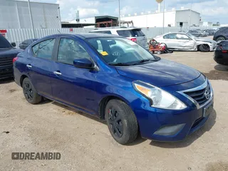 2019 Nissan Versa SV z VIN 3N1CN7AP1KL868228, wystawiony jako IAAI lot #42210052 z przebiegiem 84 221 mil mil oraz . Historia ofert i sprzedaży dostępna na DreamBid. Obrazek 1.