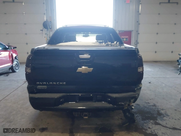 2011 Chevrolet Avalanche LTZ with VIN 3GNTKGE39BG192060, listed as a IAAI auction lot 41757583 with 90,335 mi miles. Bid and sale history available at carsss.com. Image 16.