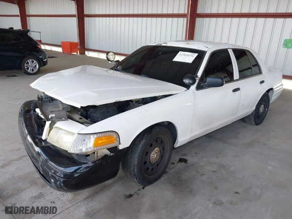 2008 Ford Police Interceptor with VIN 2FAHP71V28X170168, listed as a IAAI auction lot 41569076 with 1 mi miles. Bid and sale history available at carsss.com. Image 2.