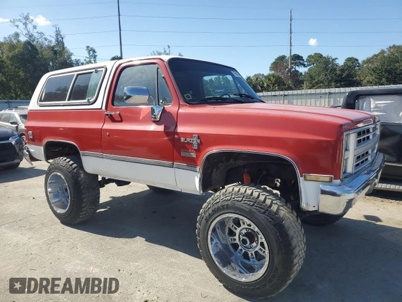 1987 Chevrolet Blazer z VIN 1GNEV18K6HF177428, wystawiony jako Copart lot #76925604 z przebiegiem 71 619 mil mil oraz Czysty tytuł • Clean title. Historia ofert i sprzedaży dostępna na DreamBid. Obrazek 4.
